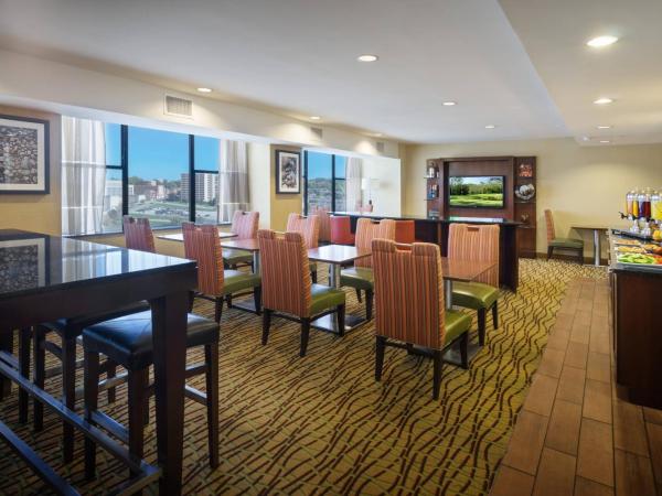 Pittsburgh Marriott City Center : photo 7 de la chambre chambre king - niveau concierge