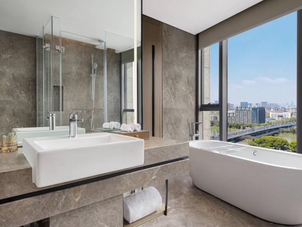 Courtyard by Marriott Nanjing Jiangning : photo 3 de la chambre one-bedroom executive king suite - high floor