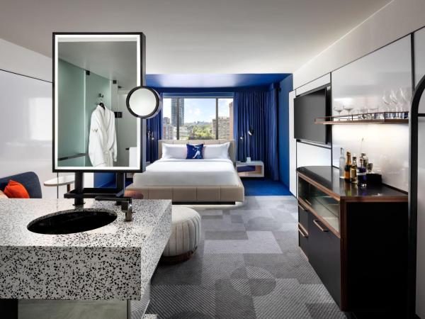 W Toronto : photo 1 de la chambre chambre lit king-size fabuleuse - vue sur ville