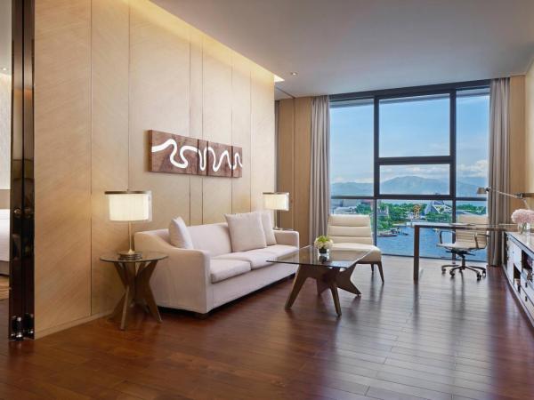 The OCT Harbour, Shenzhen - Marriott Executive Apartments : photo 8 de la chambre appartement 1 chambre avec vue