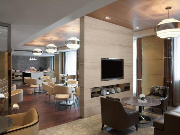 Courtyard by Marriott Shanghai Changfeng Park : photo 8 de la chambre chambre lit king-size exécutive
