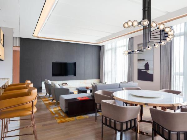 Sheraton Shanghai Fengxian : photo 3 de la chambre club lounge access, presidential suite, 1 king, city view