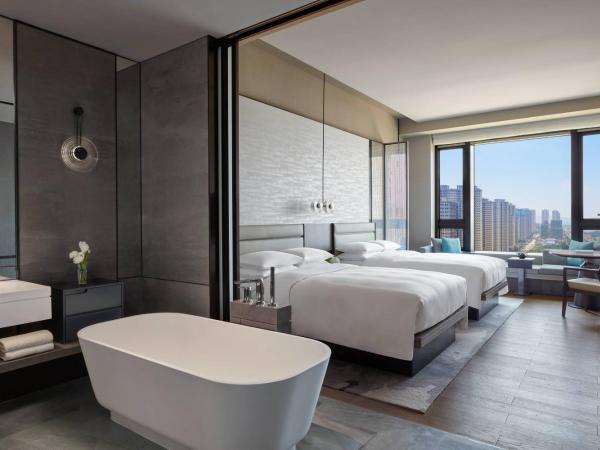 Wuhan Marriott Hotel Optics Valley : photo 4 de la chambre chambre 2 lits doubles deluxe - vue sur ville