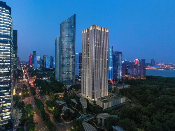 Courtyard by Marriott Hangzhou Qianjiang : photo 3 de la chambre chambre lit king-size exécutive à l’Étage exécutif