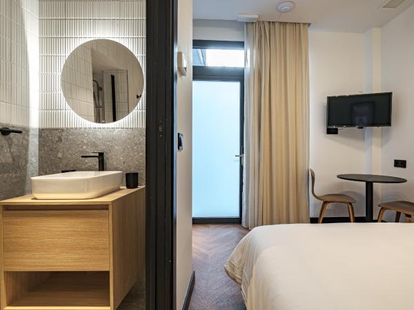 Style Suites by Olala Homes : photo 3 de la chambre chambre double
