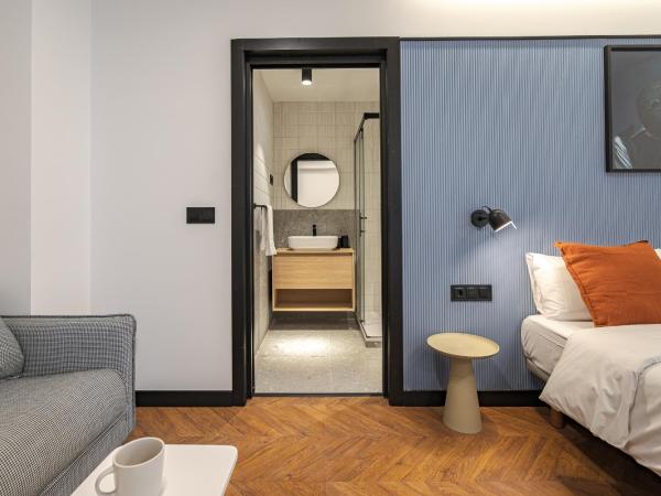 Style Suites by Olala Homes : photo 6 de la chambre chambre triple