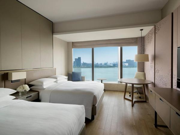 Hangzhou Marriott Hotel Qianjiang : photo 2 de la chambre chambre premier avec 2 lits doubles - vue sur fleuve