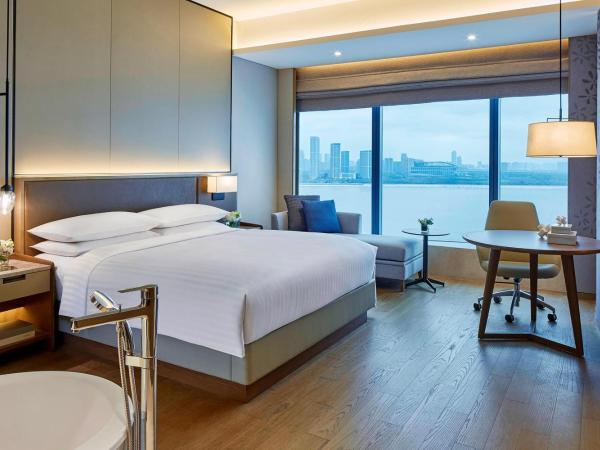 Hangzhou Marriott Hotel Qianjiang : photo 3 de la chambre chambre king premier avec vue sur la rivière