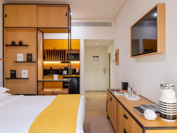 BFRESH Hotel - Padel, Pool & Fitness - Adults Only : photo 6 de la chambre chambre double supérieure avec balcon