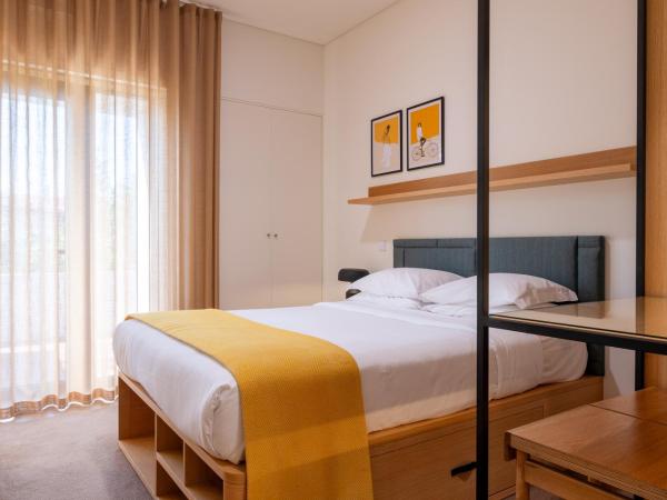 BFRESH Hotel - Padel, Pool & Fitness - Adults Only : photo 3 de la chambre chambre double supérieure avec balcon