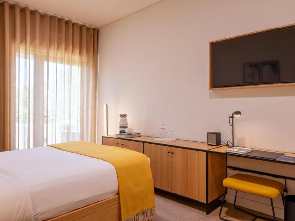 BFRESH Hotel - Padel, Pool & Fitness - Adults Only : photo 5 de la chambre chambre double deluxe avec balcon