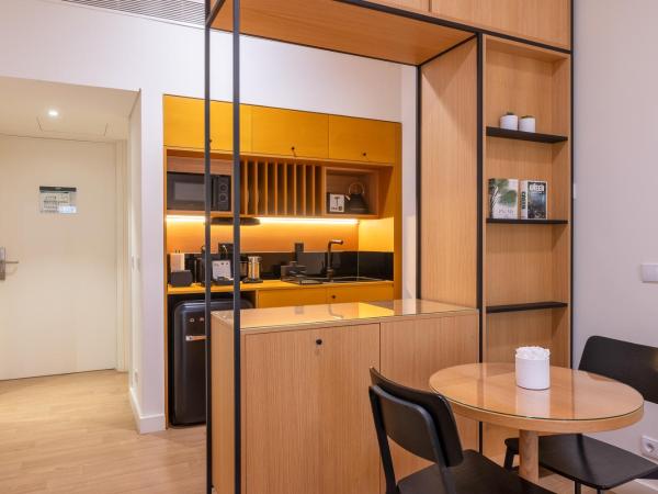 BFRESH Hotel - Padel, Pool & Fitness - Adults Only : photo 6 de la chambre chambre double deluxe avec balcon