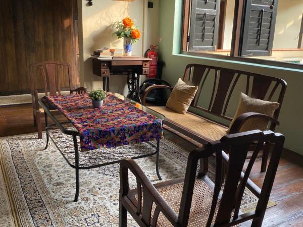 ke-lan-tan House : photo 1 de la chambre chambre lits jumeaux avec salle de bains privative séparée