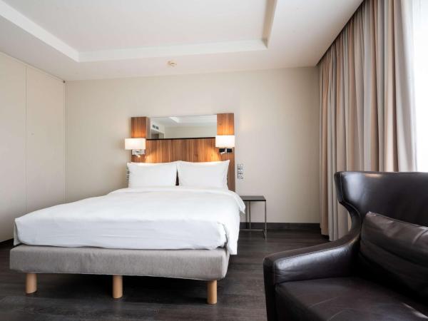 Radisson Blu Conference Hotel, Düsseldorf : photo 7 de la chambre chambre premium