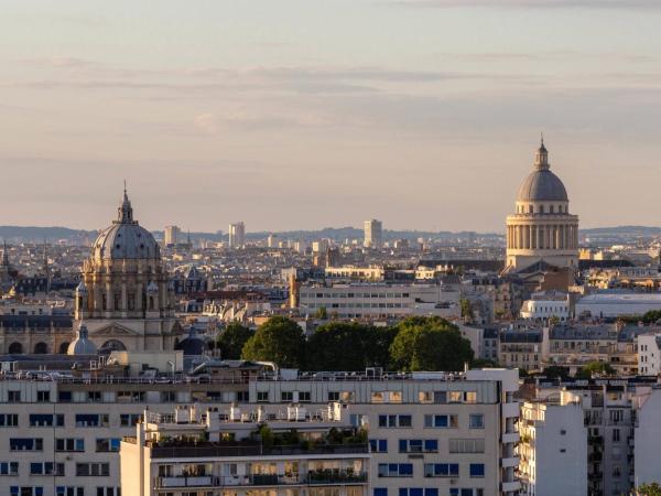 Paris Marriott Rive Gauche Hotel & Conference Center : photo 5 de la chambre chambre lits jumeaux deluxe - vue sur ville