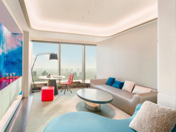 W Suzhou - Jinji Lake : photo 5 de la chambre suite studio - suite 1 chambre - 1 lit king-size - vue sur lac jinji