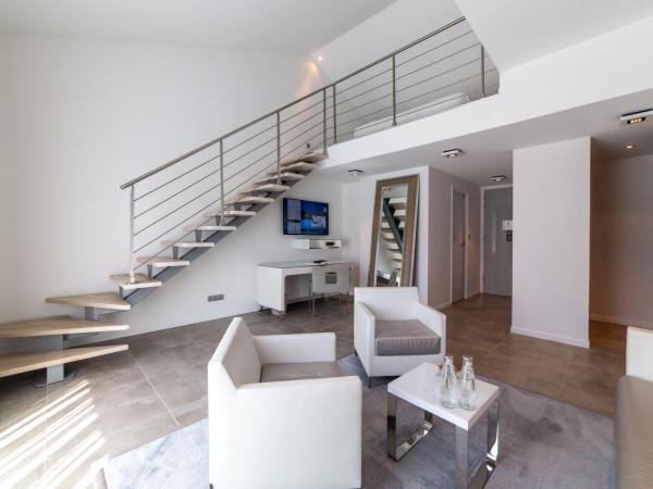 Kube Saint-Tropez : photo 5 de la chambre suite junior white