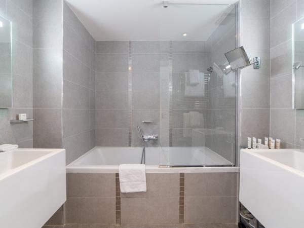 Kube Saint-Tropez : photo 8 de la chambre suite junior white