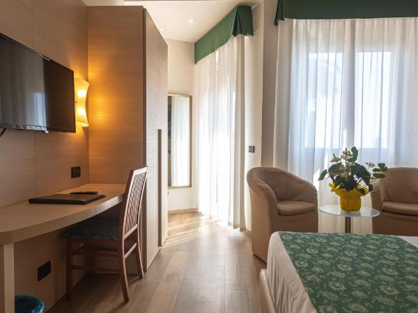 Hotel Esperia : photo 1 de la chambre chambre double ou lits jumeaux confort avec balcon