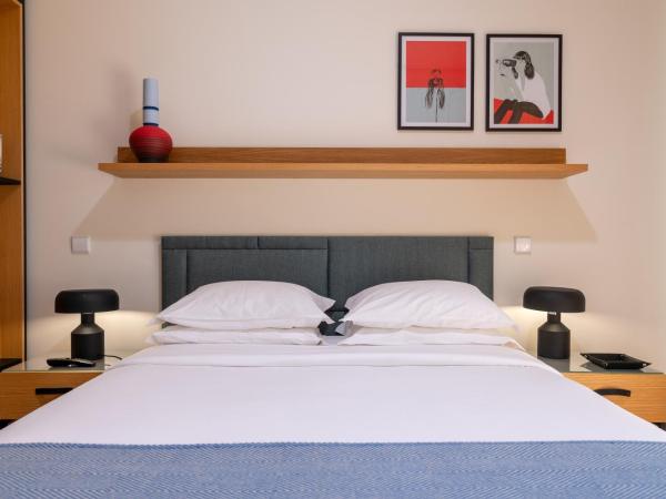 BFRESH Hotel - Padel, Pool & Fitness - Adults Only : photo 1 de la chambre chambre double premium avec vue sur le jardin