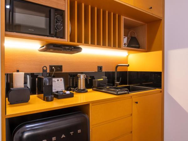 BFRESH Hotel - Padel, Pool & Fitness - Adults Only : photo 10 de la chambre chambre double premium avec vue sur le jardin