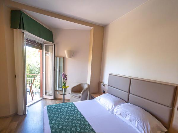 Hotel Esperia : photo 4 de la chambre chambre double ou lits jumeaux standard avec balcon