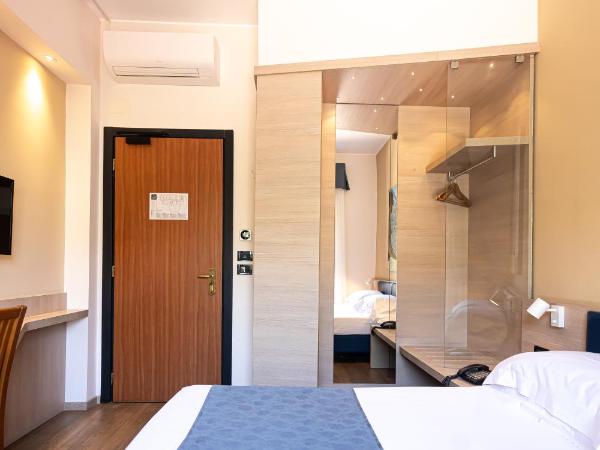Hotel Esperia : photo 3 de la chambre chambre double ou lits jumeaux standard avec balcon