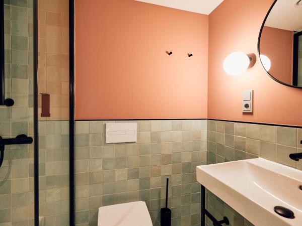 Villa Viva - ein Haus das Brunnen baut : photo 9 de la chambre chambre double standard