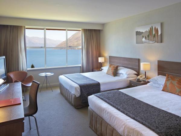 Mercure Queenstown Resort : photo 5 de la chambre chambre standard avec 2 lits queen-size - vue sur lac