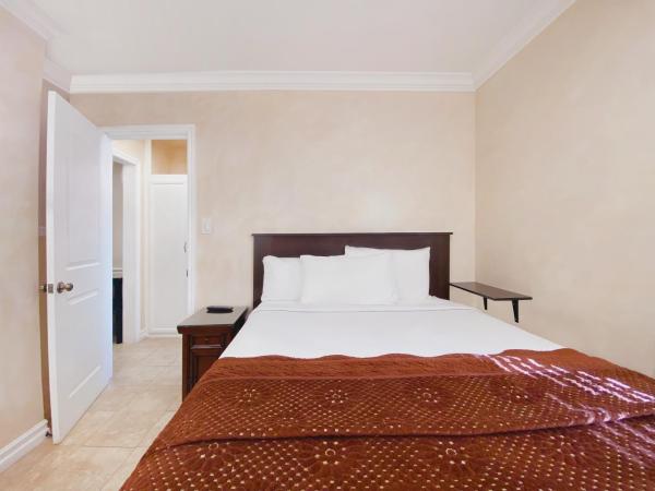 Nite Inn at Universal City - Walking Distance to Universal Studios Hollywood : photo 8 de la chambre suite communicante