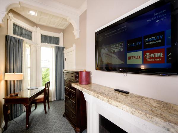 Horton Grand Hotel : photo 6 de la chambre hébergement lit king-size avec balcon