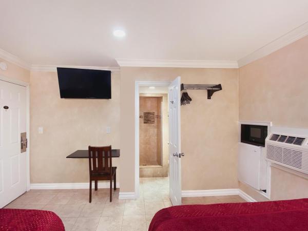 Nite Inn at Universal City - Walking Distance to Universal Studios Hollywood : photo 8 de la chambre chambre double avec 2 lits doubles