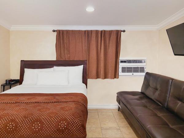 Nite Inn at Universal City - Walking Distance to Universal Studios Hollywood : photo 2 de la chambre chambre deluxe avec 1 lit queen-size et 1 canapé-lit