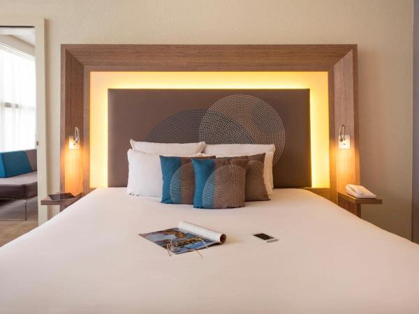 Novotel Genève Centre : photo 4 de la chambre suite supérieure avec canapé-lit