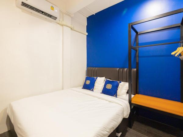 Marco Polo Phuket Poshtel & Bistro : photo 9 de la chambre chambre standard lit queen-size