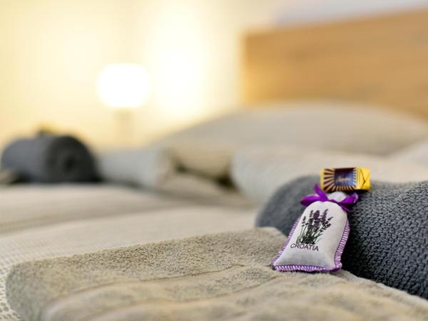 GreenHouse : photo 6 de la chambre chambre lit queen-size avec balcon