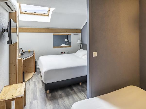 Sure Hotel by Best Western Annecy : photo 3 de la chambre chambre familiale avec 1 lit queen-size et 1 lit double - non-fumeurs