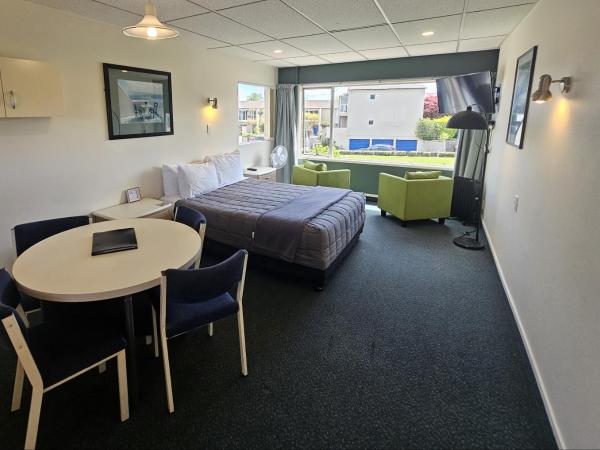 Tui Oaks Motel : photo 6 de la chambre appartement 1 chambre avec vue sur la rue