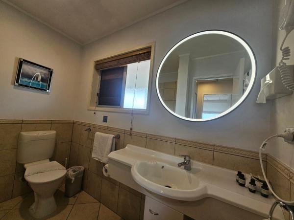 Tui Oaks Motel : photo 5 de la chambre appartement 1 chambre - vue sur lac