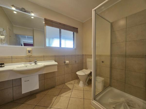 Tui Oaks Motel : photo 5 de la chambre chambre familiale - vue sur lac