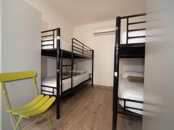 Enjoy Hostel : photo 8 de la chambre lit dans dortoir mixte de 8 lits