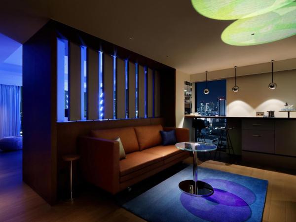 W Osaka : photo 6 de la chambre suite 1 lit king-size - vue sur ville