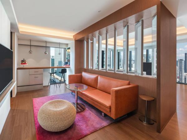 W Osaka : photo 8 de la chambre suite 1 lit king-size - vue sur ville