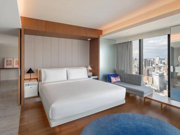 W Osaka : photo 10 de la chambre suite plus spacieuse 1 lit king-size - vue sur la ville