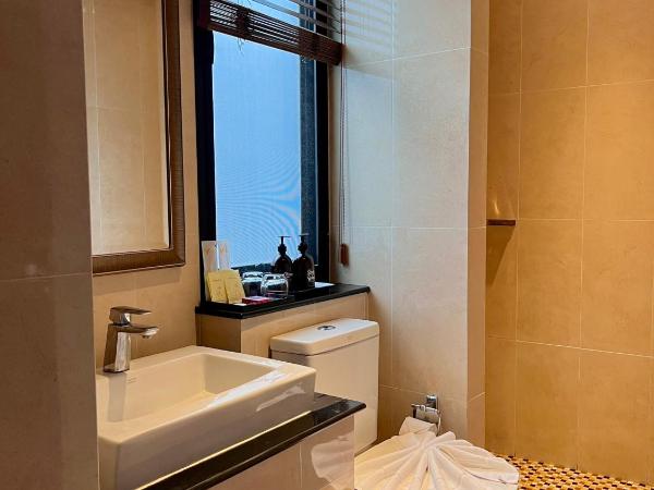 Yotaka Bangkok Hotel : photo 10 de la chambre chambre double - vue sur piscine