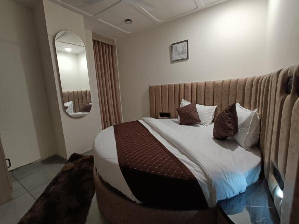 HOTEL ASIANA SKY Motera Ahmedabad : photo 3 de la chambre chambre double