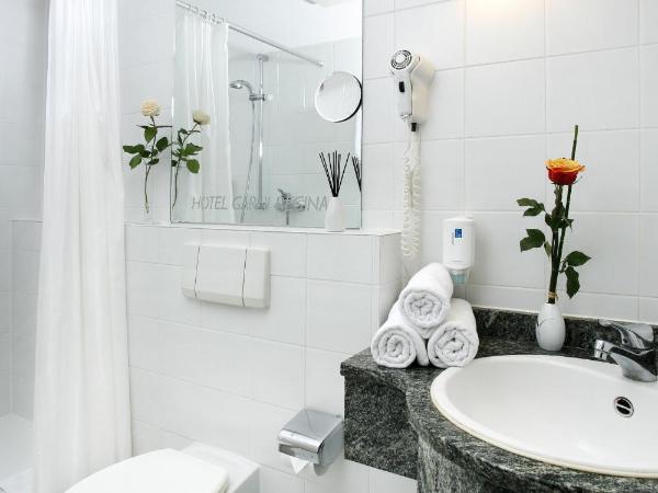 Hotel Regina -Garni Köln : photo 3 de la chambre chambre simple avec salle de bains privative