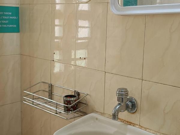 Srinekatan Heritage Villa Homestay : photo 1 de la chambre chambre double ou lits jumeaux deluxe avec balcon