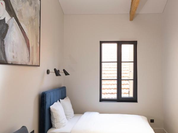 Centrum Nice : photo 3 de la chambre chambre familiale avec salle de bains privative