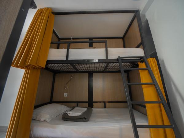 City Inn Paris : photo 10 de la chambre lit dans dortoir mixte de 4 lits